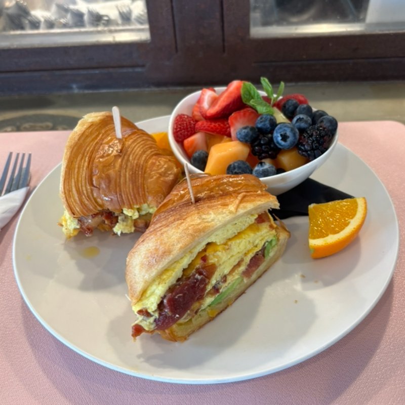 A delightful brunch menu that embodies the French culinary tradition.